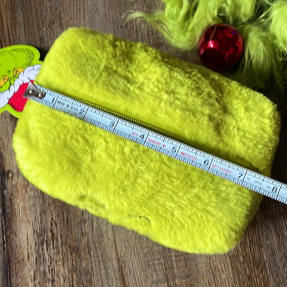 Grinch Cosmetic Bag - Picture 8 of 10